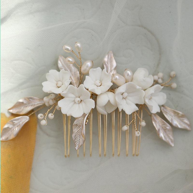 Elegant Wedding Hair Comb Hairpins With Flower Cubic  display picture 3