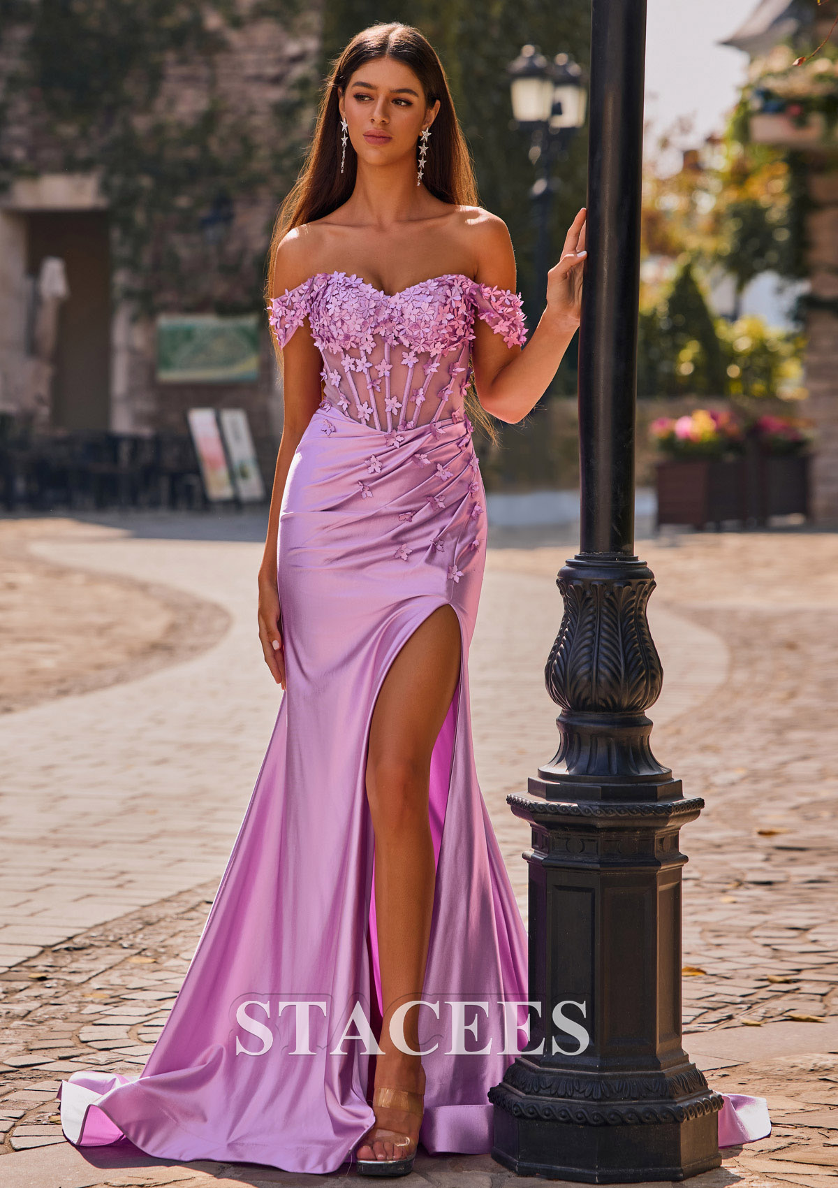 Vestidos con mangas de trompeta sexy y estilo sirena con hombros descubiertos Morado