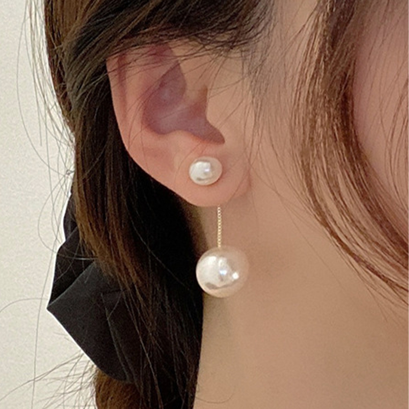 Exquisite Luxurious Ladies' Imitation Pearls Earrings