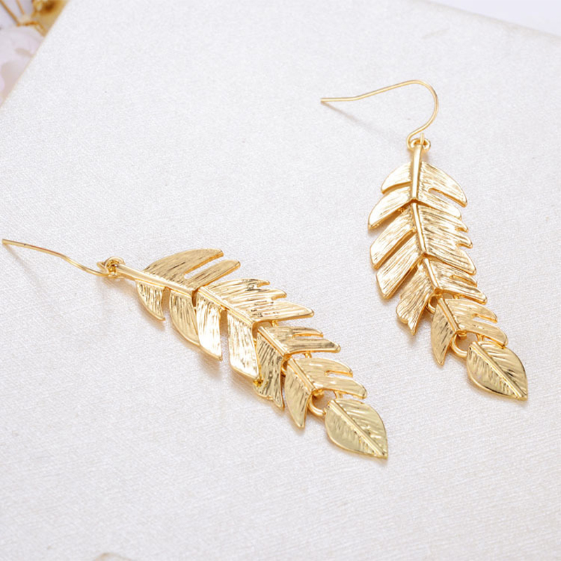 Chic Elegant Women's Leaf Alloy Earrings