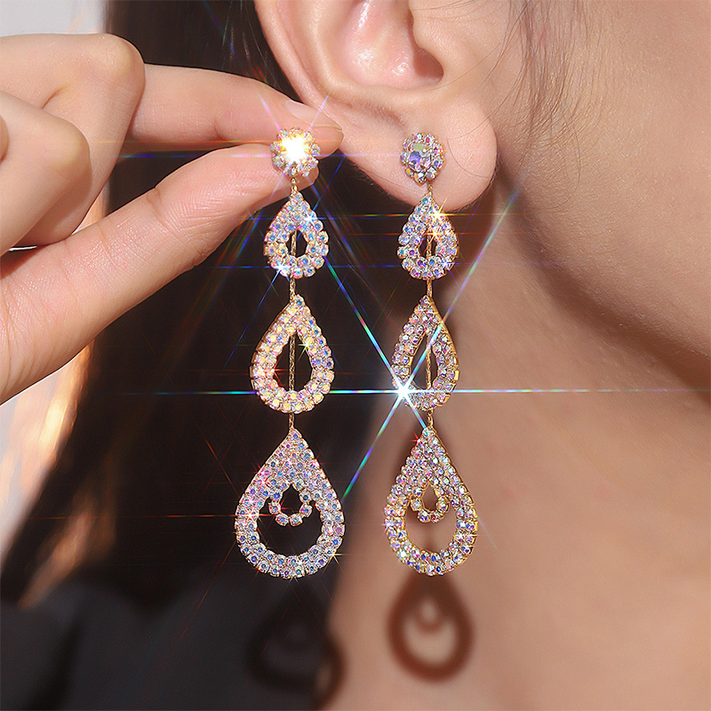 Sparking Stylish Female Copper Rhinestones Earrings