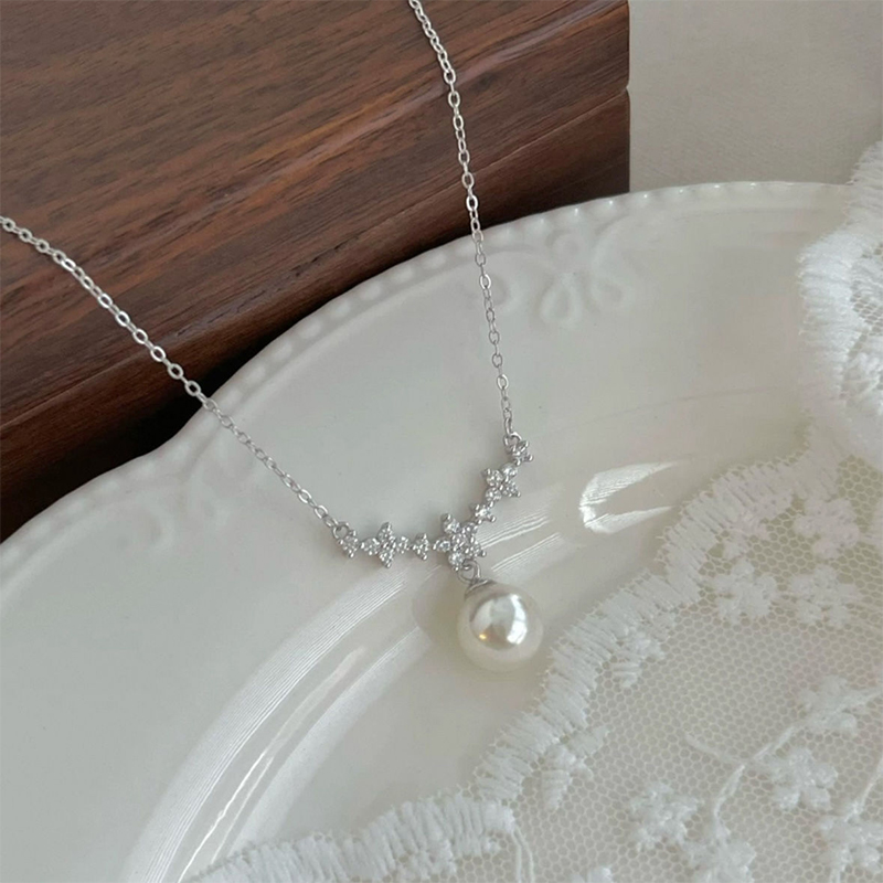 Charming Chic Female Flower Copper Necklace with Cubic Zirconia Imitation Pearls